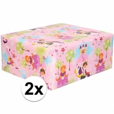 2x inpakpapier cadeaupapier roze met prinsessenprint 200 x 70 cm