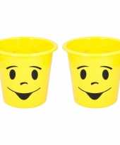 2x gele prullenbakjes met gezichtje 5 liter