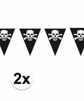 2x stuks piraten vlaggenlijnen vlaggetjes zwart