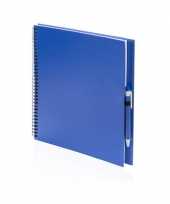 Schetsboek tekenboek blauw a4 formaat 80 vellen inclusief pen