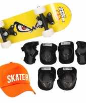 Skateboard set voor kinderen m 6 8 jaar valbescherming skater pet skateboard met print 43 cm geel